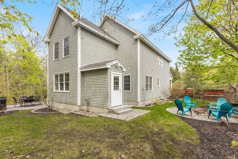 2 Douglas Road Scarborough ME 04074