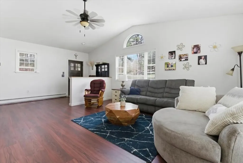 244 Back Street Monmouth ME 04265