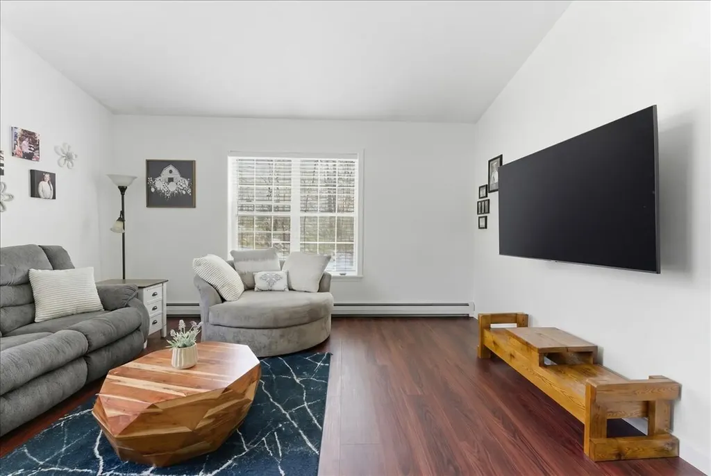 244 Back Street Monmouth ME 04265