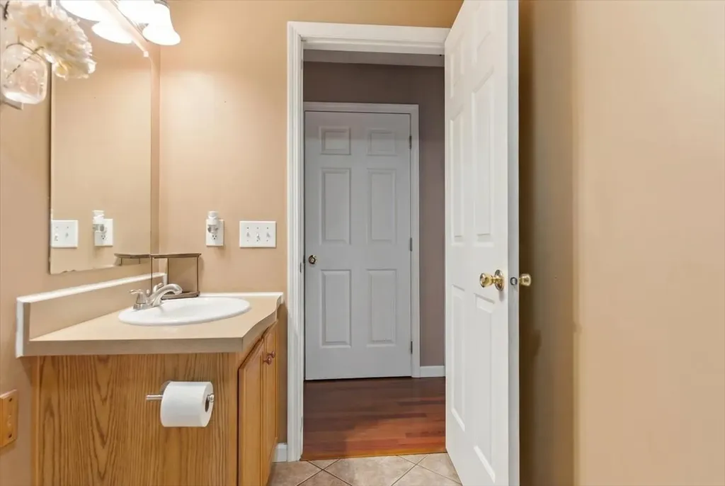 244 Back Street Monmouth ME 04265