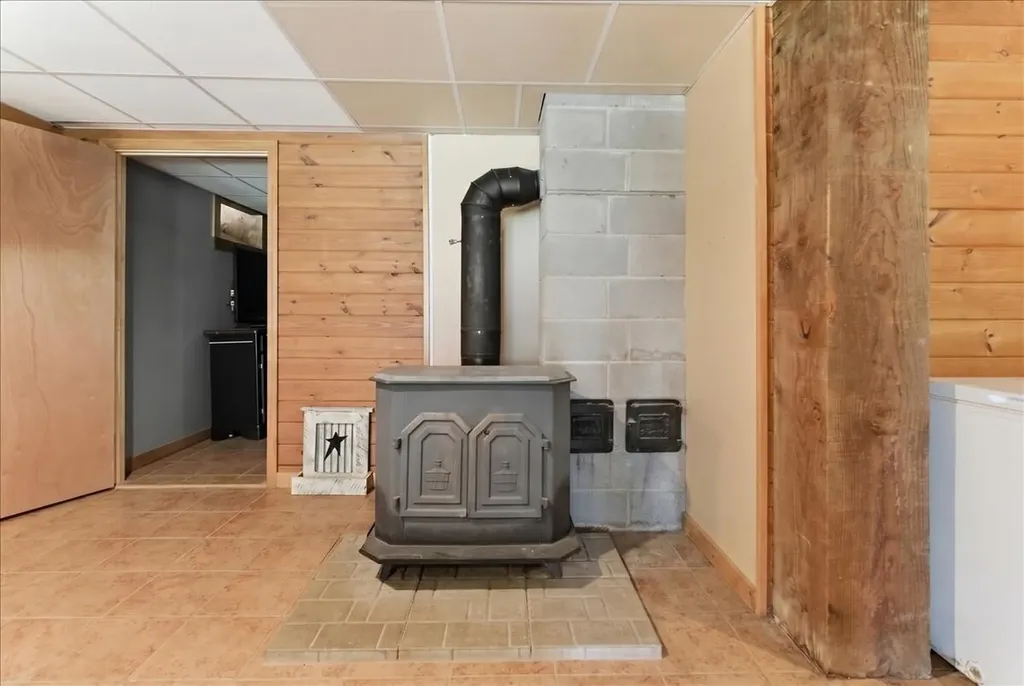 244 Back Street Monmouth ME 04265