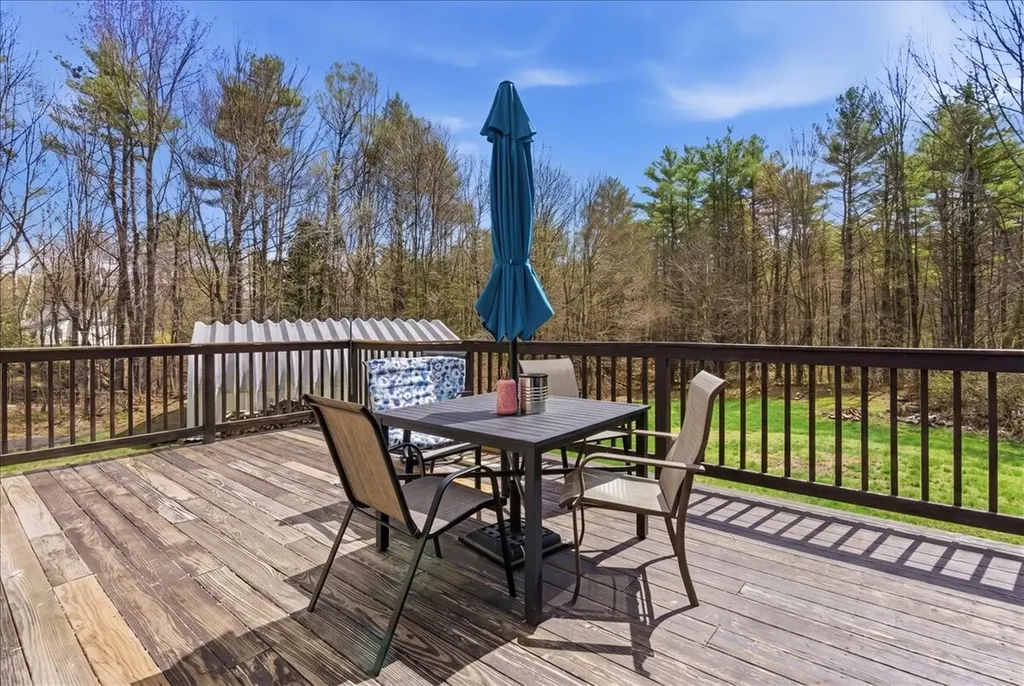 244 Back Street Monmouth ME 04265