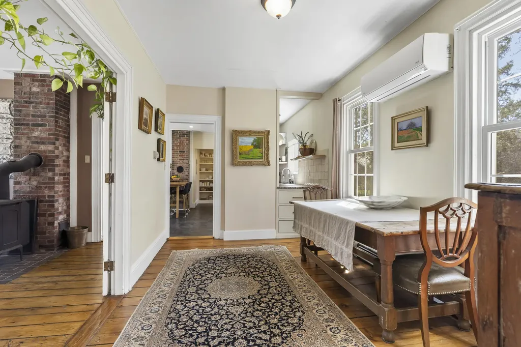 48 Winter Street Topsham ME 04086
