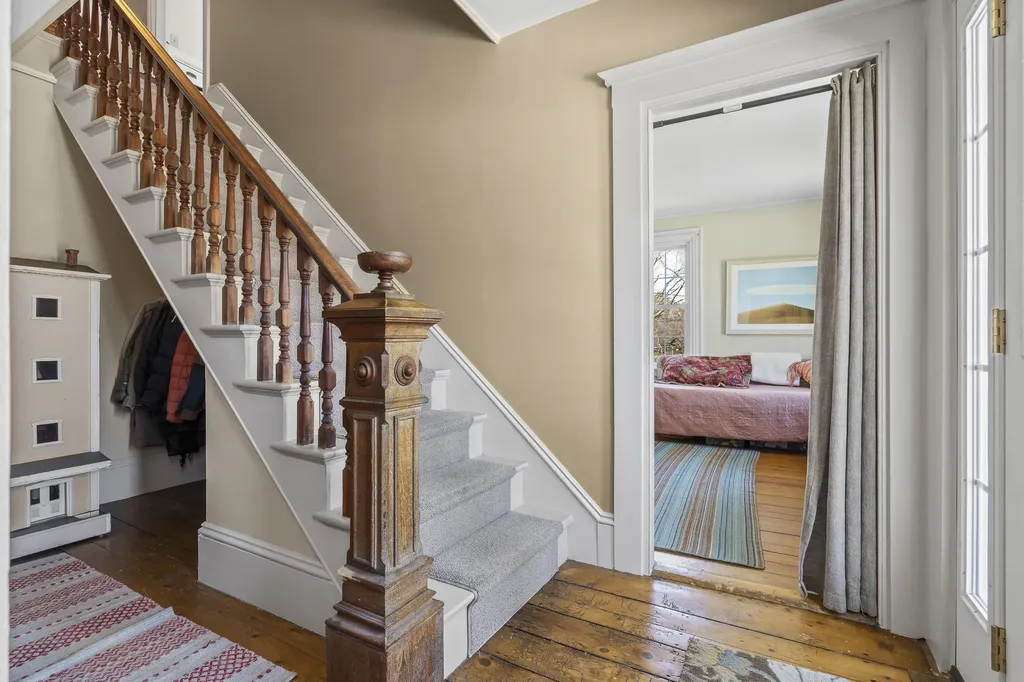 48 Winter Street Topsham ME 04086