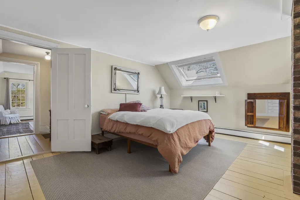 48 Winter Street Topsham ME 04086