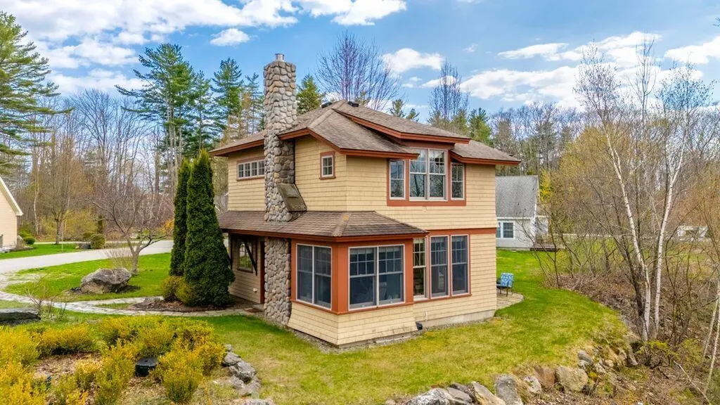 51 W Island Way Edgecomb ME 04556