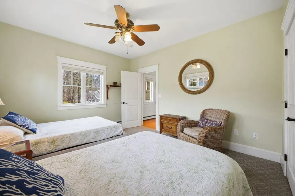 51 W Island Way Edgecomb ME 04556
