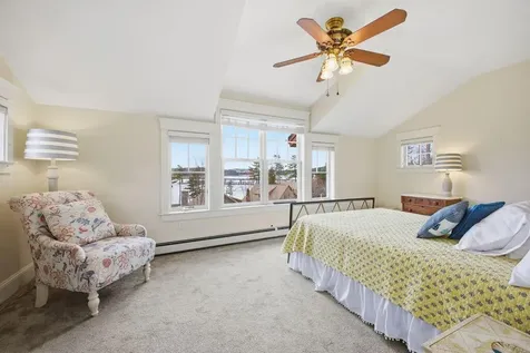 51 W Island Way Edgecomb ME 04556