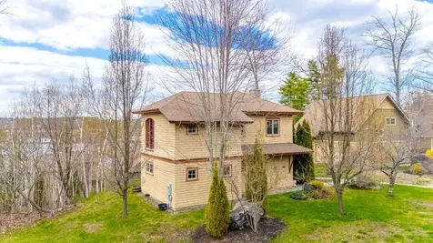51 W Island Way Edgecomb ME 04556