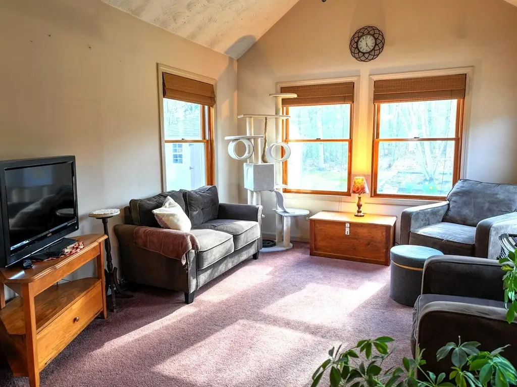 32 Lawn Avenue Gorham ME 04038