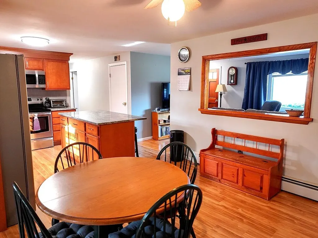 32 Lawn Avenue Gorham ME 04038