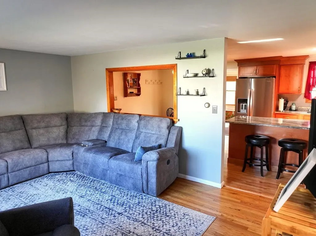 32 Lawn Avenue Gorham ME 04038