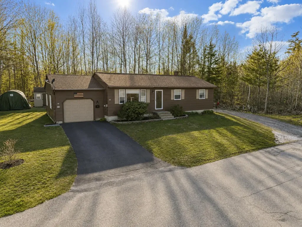 32 Lawn Avenue Gorham ME 04038