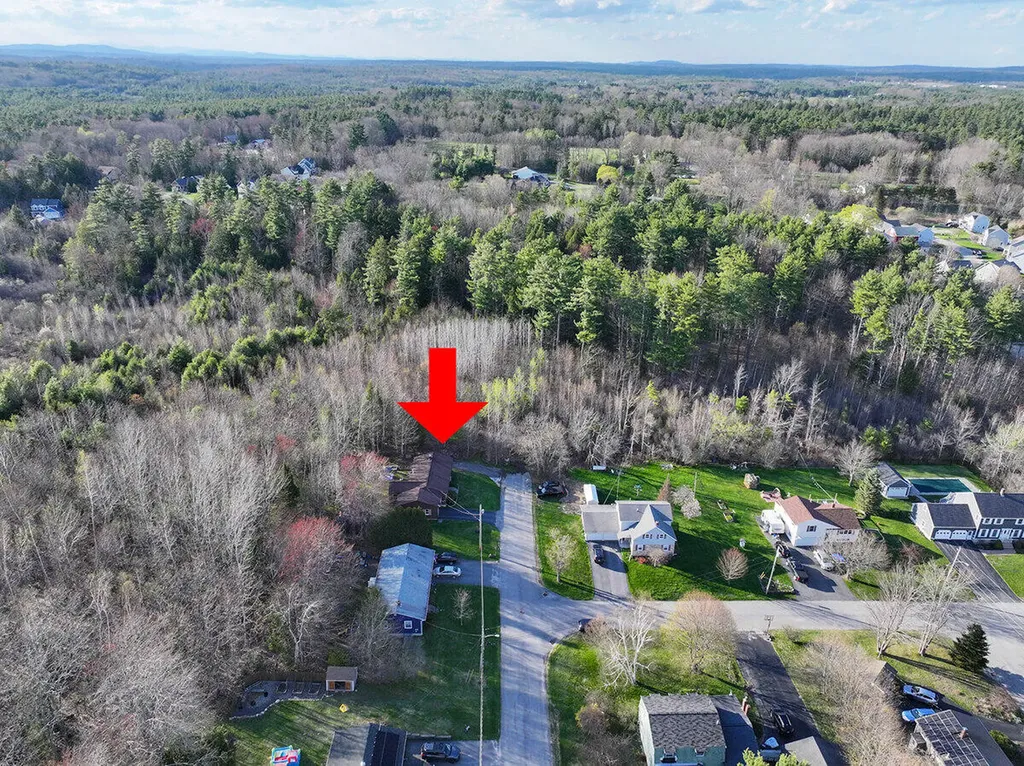 32 Lawn Avenue Gorham ME 04038