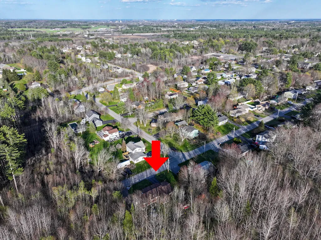 32 Lawn Avenue Gorham ME 04038