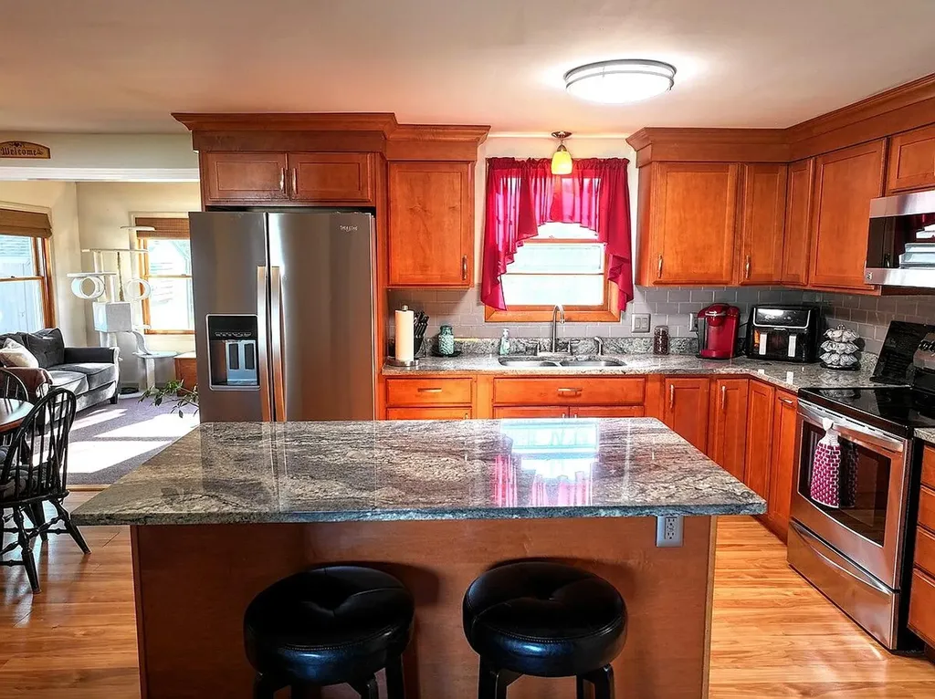 32 Lawn Avenue Gorham ME 04038