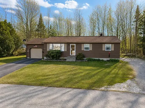 32 Lawn Avenue Gorham ME 04038