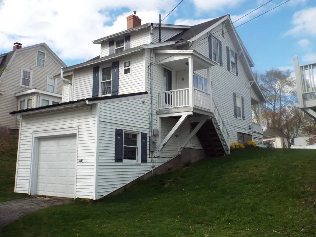 8 William Street Bangor ME 04401