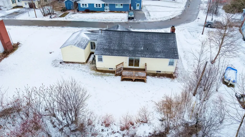 13 Westbrook Terrace Hampden ME 04444