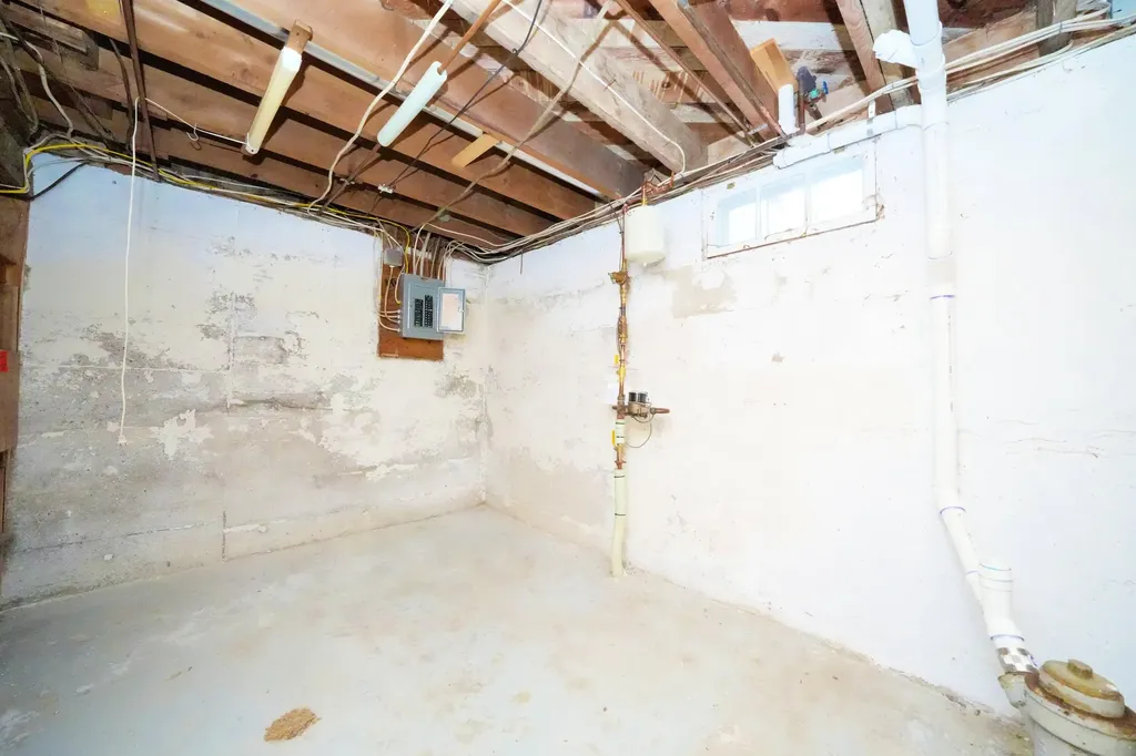 13 Westbrook Terrace Hampden ME 04444