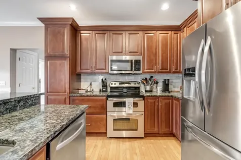 16 Caldwell Circle Lewiston ME 04240