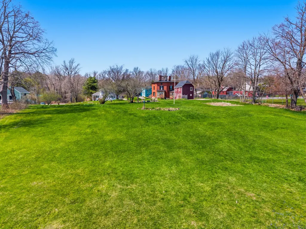63 Federal Street Wiscasset ME 04578