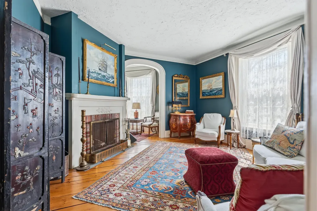 63 Federal Street Wiscasset ME 04578