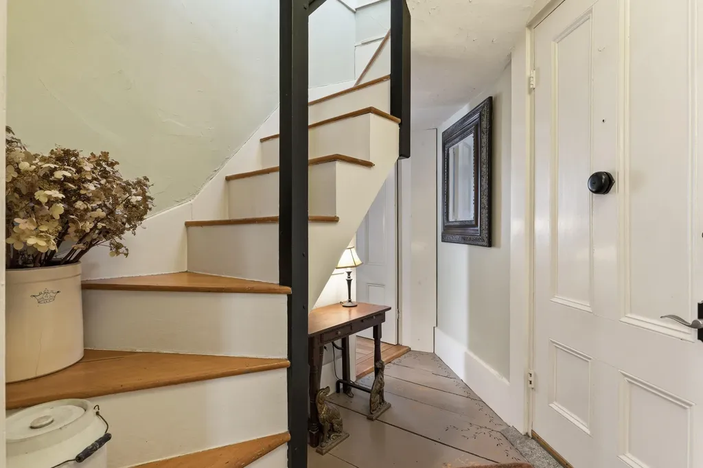 63 Federal Street Wiscasset ME 04578