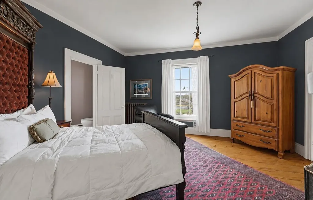 63 Federal Street Wiscasset ME 04578