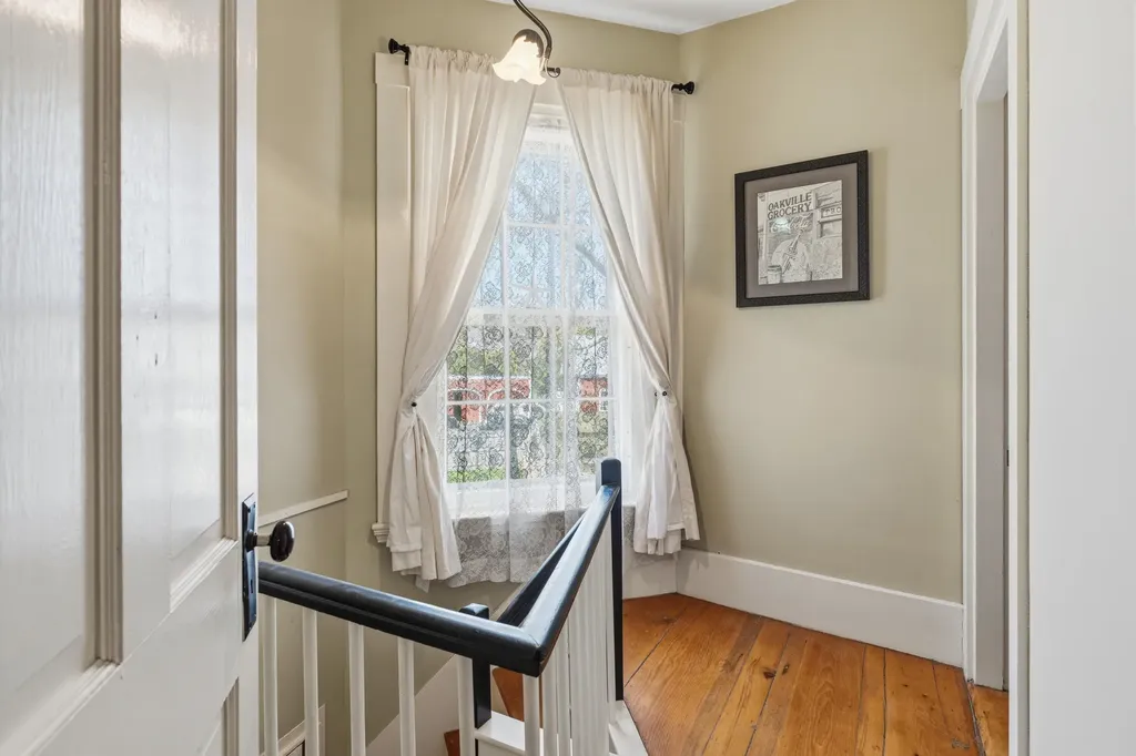 63 Federal Street Wiscasset ME 04578