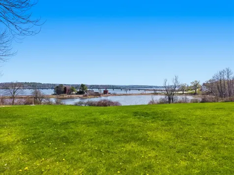 63 Federal Street Wiscasset ME 04578