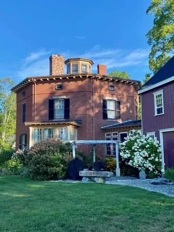 63 Federal Street Wiscasset ME 04578