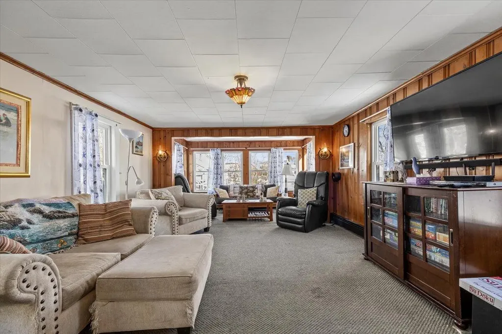22 Wesley Avenue Old Orchard Beach ME 04064