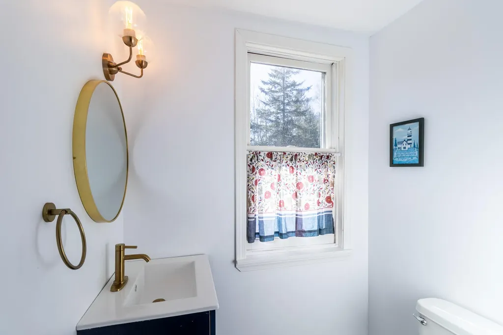879 County Road Lubec ME 04652