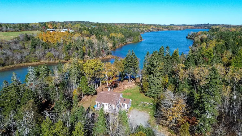 879 County Road Lubec ME 04652
