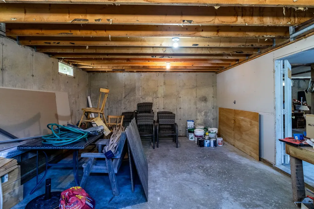 879 County Road Lubec ME 04652