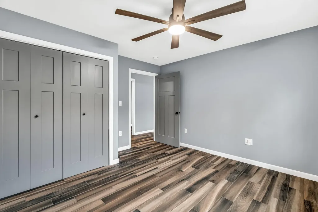 290 White Point Estates Road Lincoln ME 04457