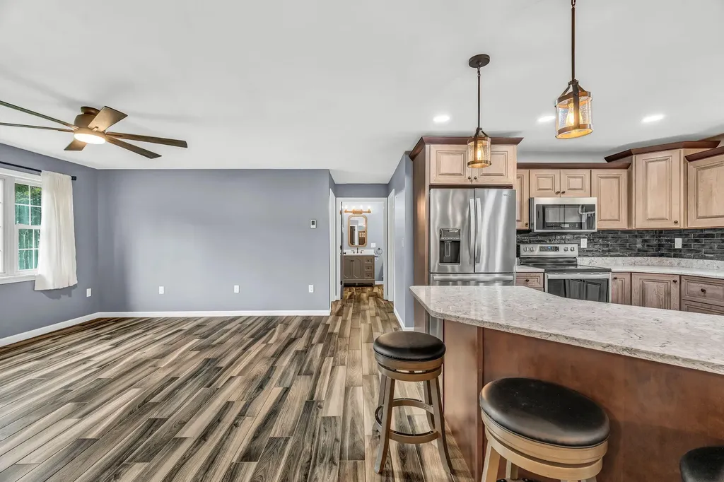 290 White Point Estates Road Lincoln ME 04457