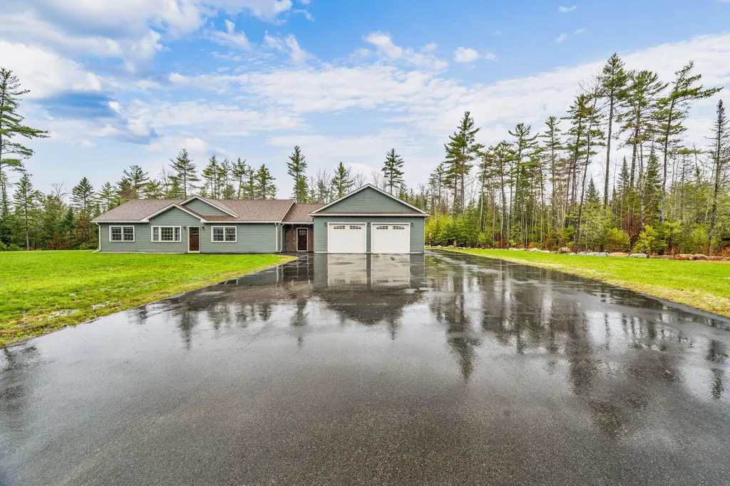 290 White Point Estates Road Lincoln ME 04457