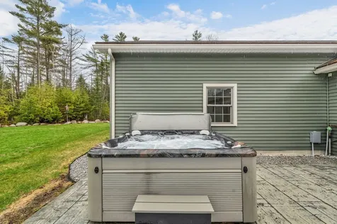 290 White Point Estates Road Lincoln ME 04457
