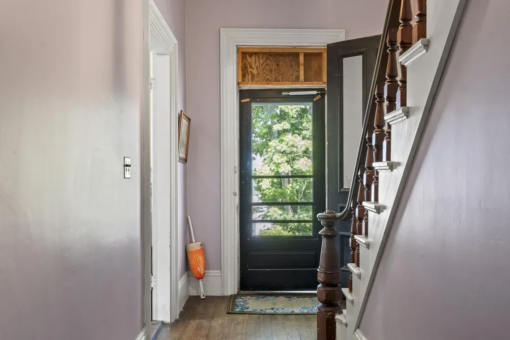 9 Grove Street Boothbay ME 04544