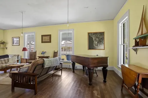 9 Grove Street Boothbay ME 04544