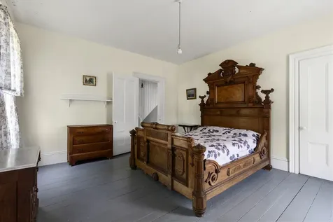 9 Grove Street Boothbay ME 04544