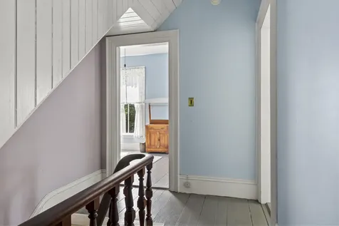 9 Grove Street Boothbay ME 04544