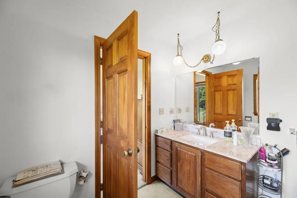 74 Comins Lane Eddington ME 04428