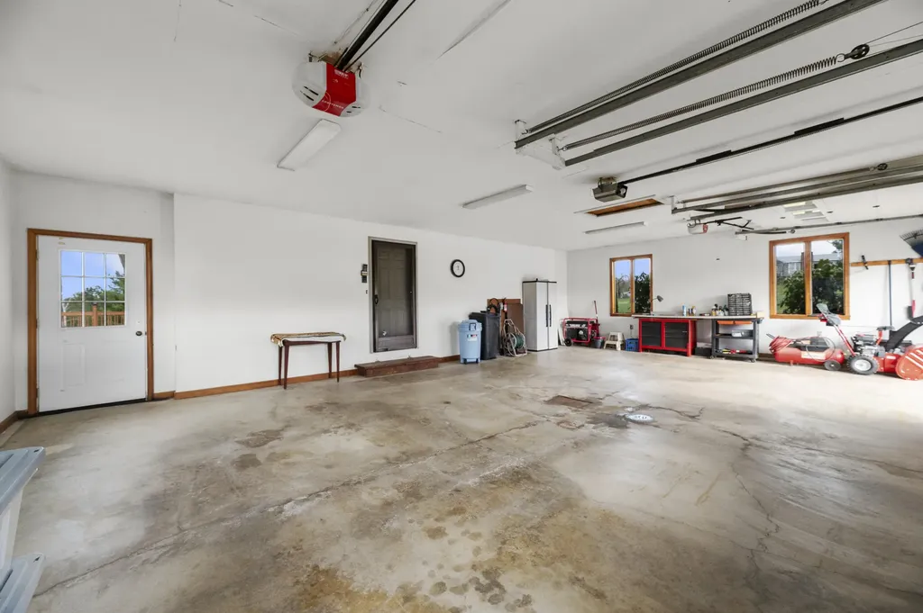 74 Comins Lane Eddington ME 04428