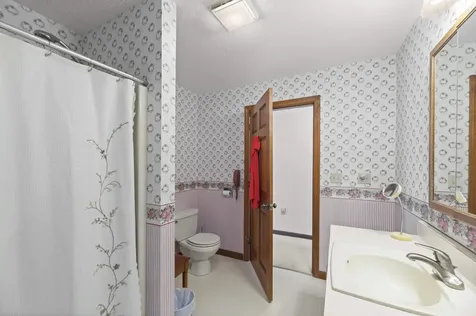 74 Comins Lane Eddington ME 04428