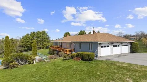 74 Comins Lane Eddington ME 04428