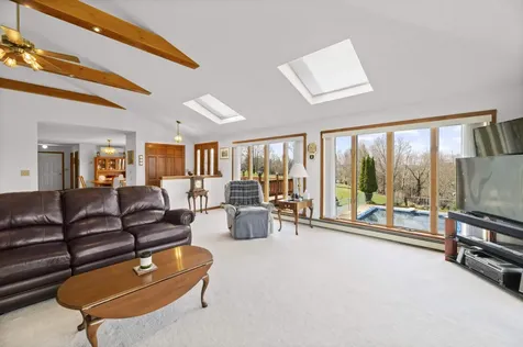 74 Comins Lane Eddington ME 04428