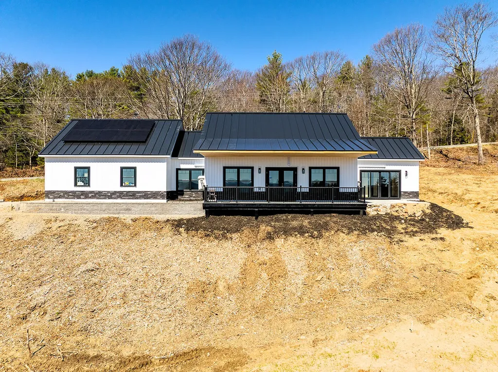 740 Pinnacle Road Liberty ME 04949